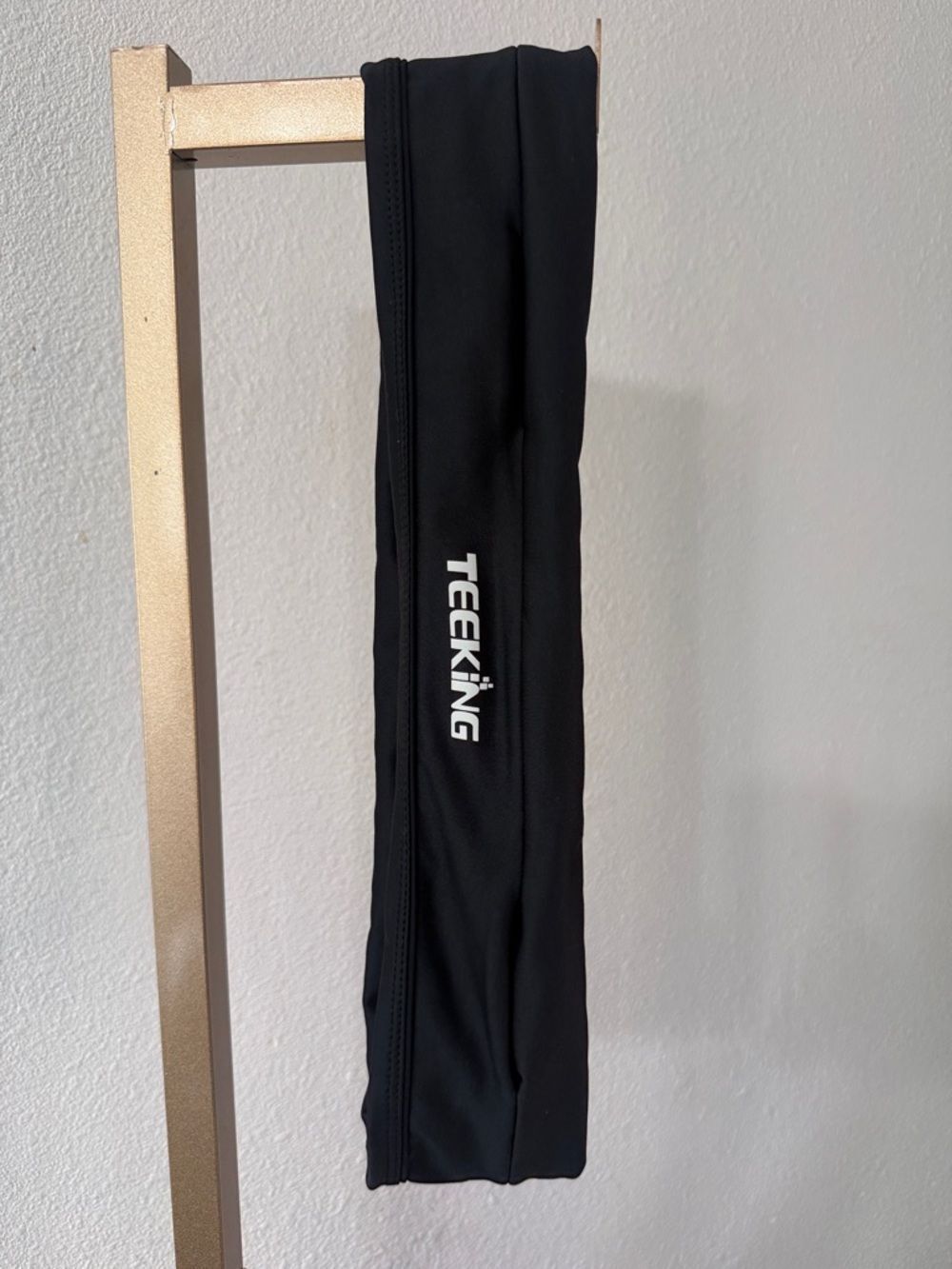 TREKING- Black running band with White Logo- XL